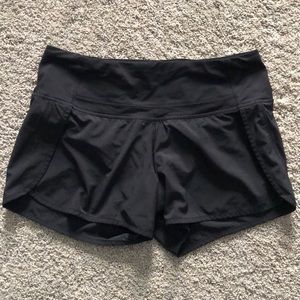 Lululemon speed up 2.5” shorts